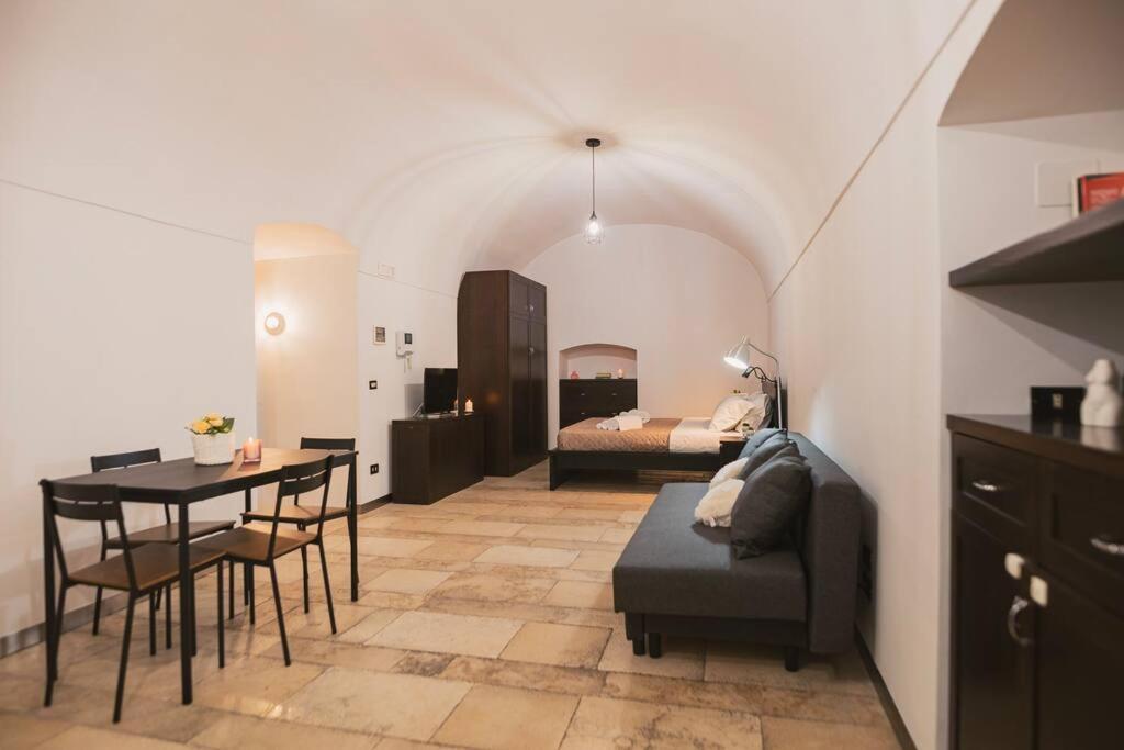 Trani -Suite ❉Marmor - Elegante Casa Storica ❉ Exterior photo