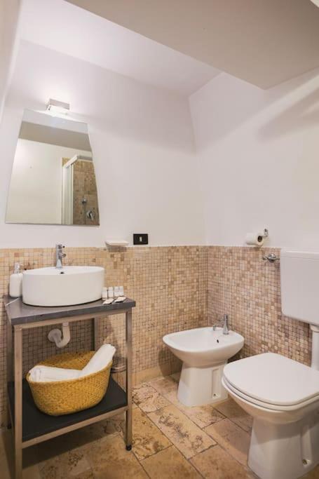Trani -Suite ❉Marmor - Elegante Casa Storica ❉ Exterior photo